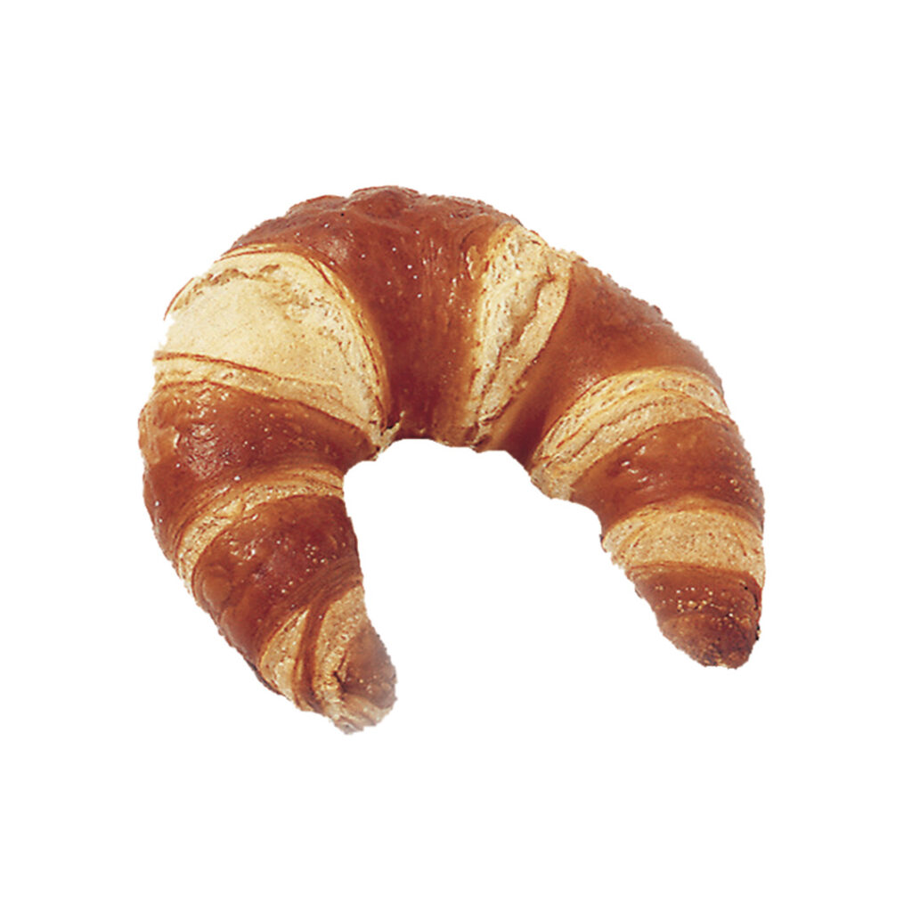 Frisch gebackenes Laugen-Buttercroissant auf weißem Hintergrund.