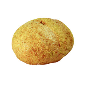 Frisch gebackenes Dinkelbrötchen auf weißem Hintergrund.